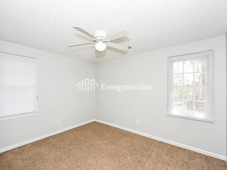 418 Cranewater Ct — Photo 7