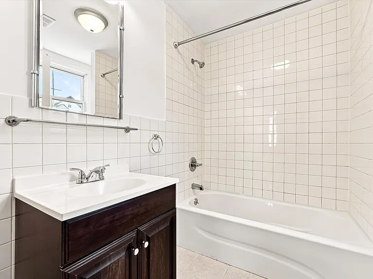 204 Hayward Pl #1 — Photo 11