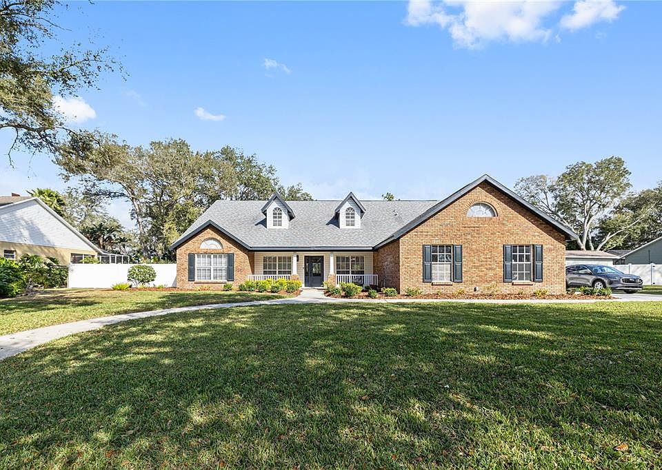 1st image of 8814 Crosswood Ct