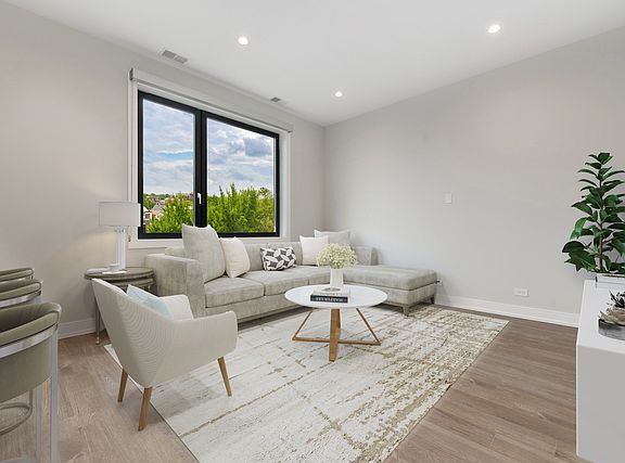 2nd image of 1964 N Milwaukee Ave #406