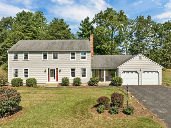 9 Catalina Lane, Nashua, NH 03064