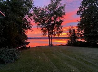 407 Us Route 2, Grand Isle, VT 05458