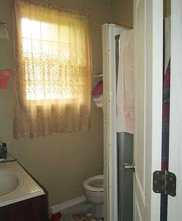 5th image of 7617 Lady St