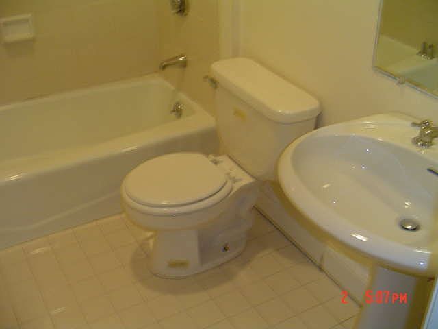 2nd image of 609 Metropolitan Ave