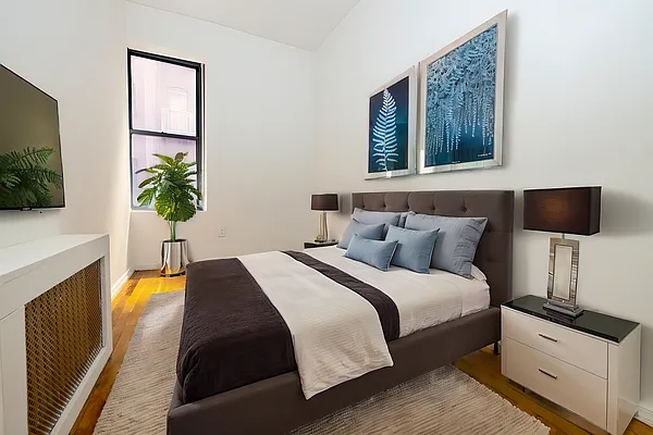 Rented by REAL New York | media 12