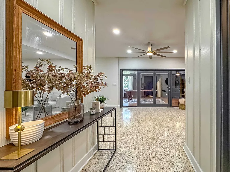 1044 Seminole Dr — Photo 39