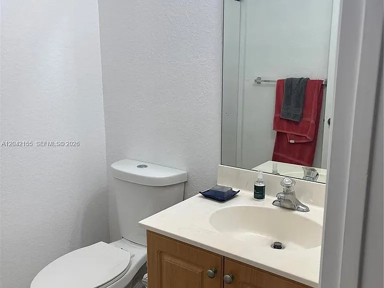 5347 SW 40th Ave — Photo 18