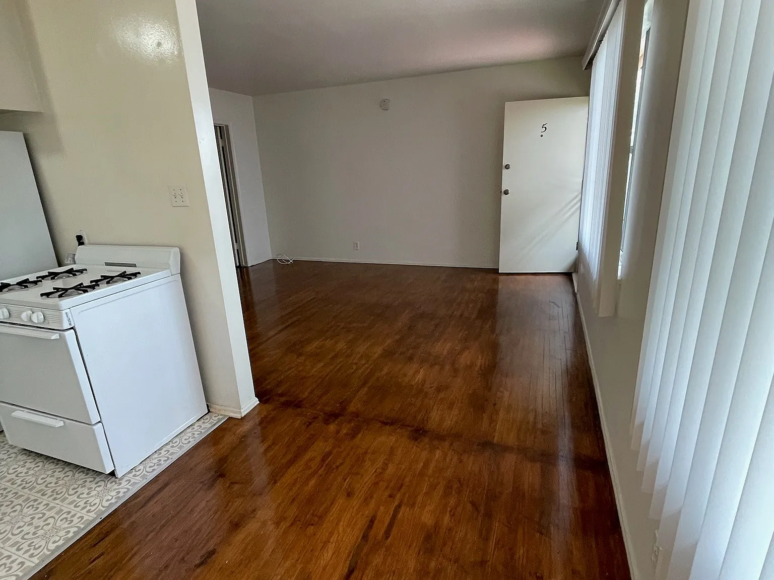 1 bed, 588 sqft, $2,075 — Photo 4