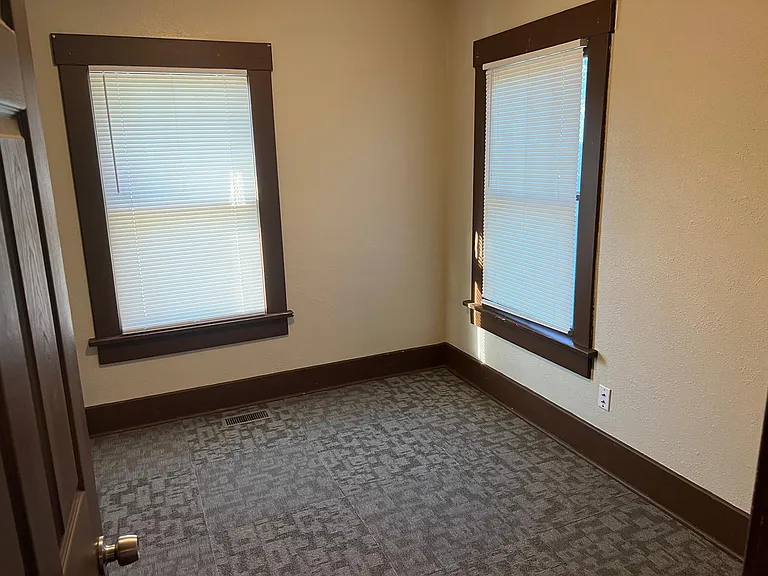 710 N Madison St — Photo 4