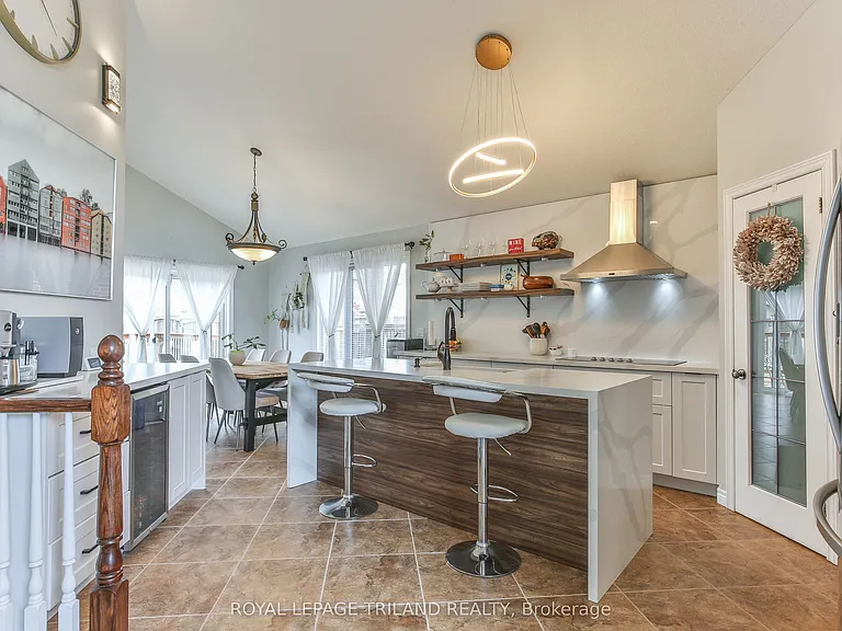 41 Owen Ct — Photo 8
