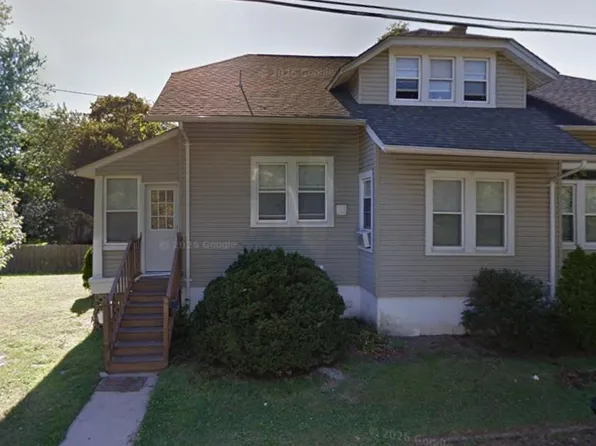 42 Haab Ave, Babylon, NY 11702