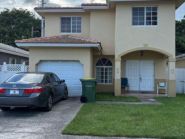 1090 SE 12th Ter