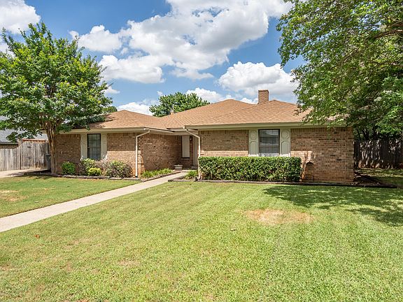 2nd image of 2340 Eagle Crest Dr