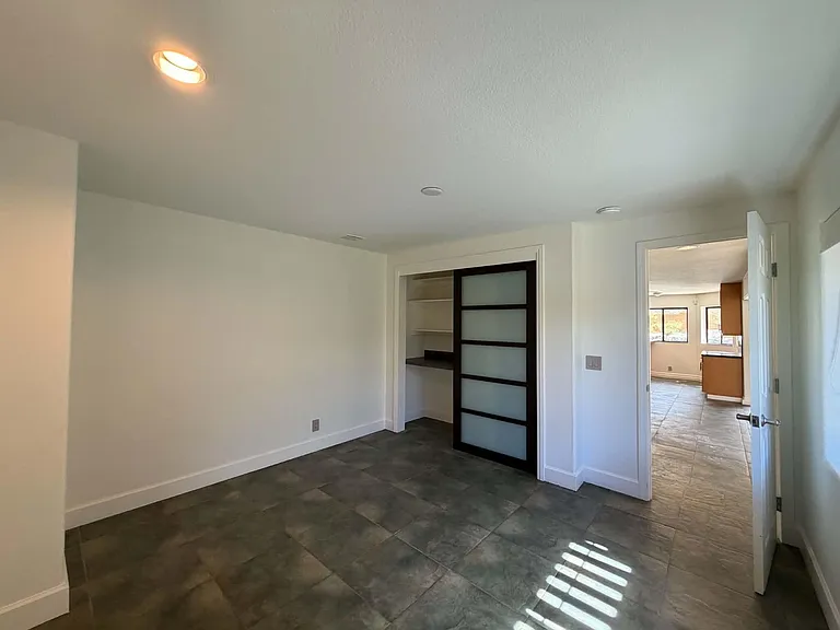 10 Venus Dr — Photo 48