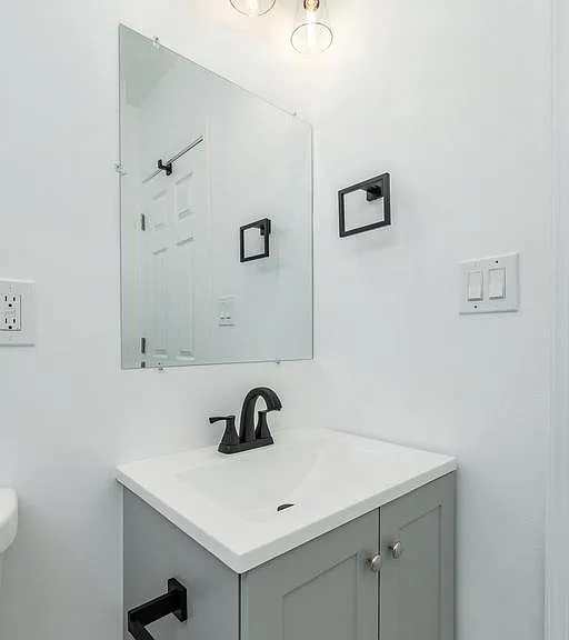 703 N 43rd St #2 — Photo 23
