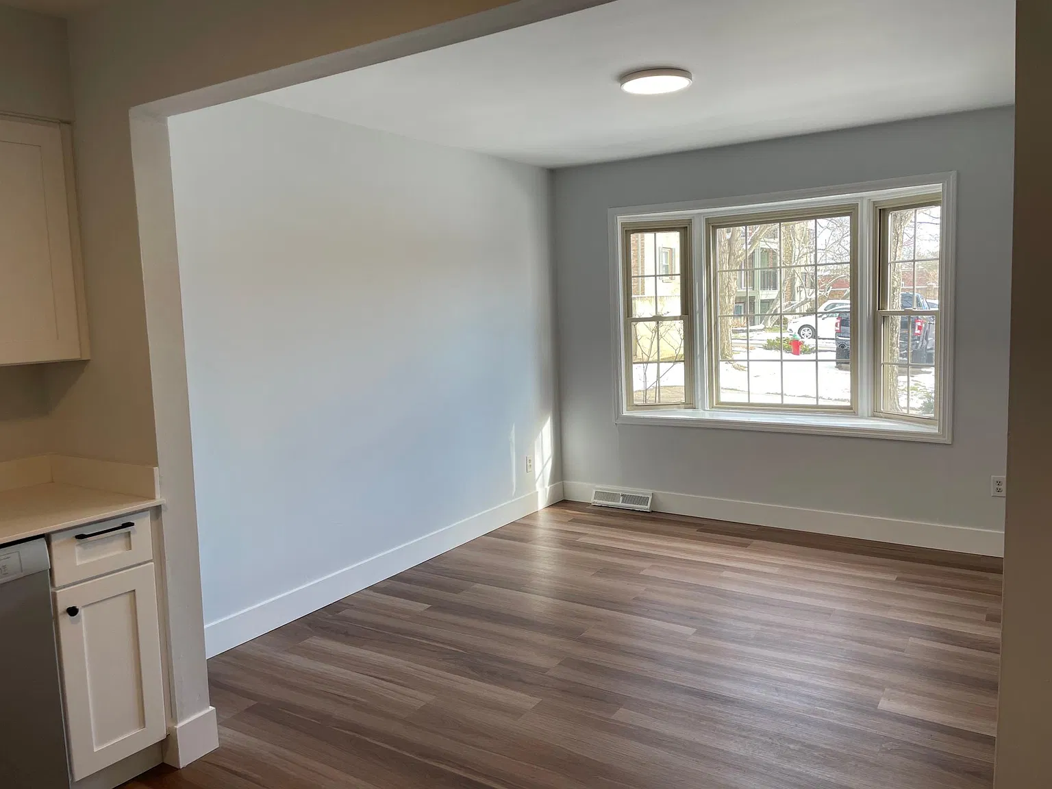 9723 Bunker Hill Ln — Photo 4