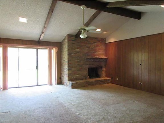 3rd image of 932 Prairie Creek Dr