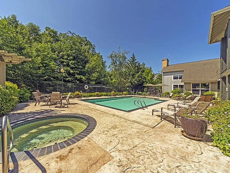 Club House Pool