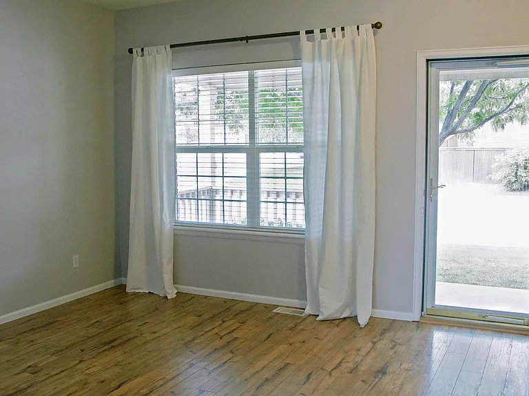 15781 Greenstone Ln — Photo 2