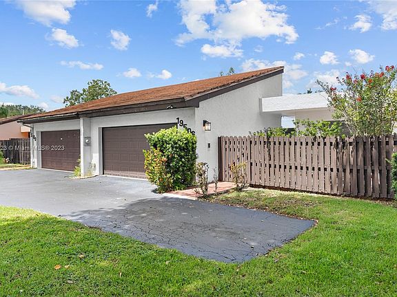 2nd image of 19506 W Lake Dr #19505