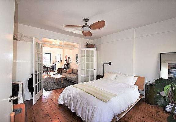 4th image of 408 De Graw St #3