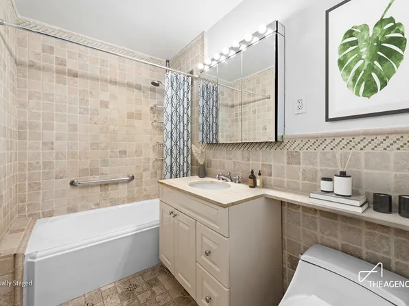200 Central Park South 14A image 9 of 10