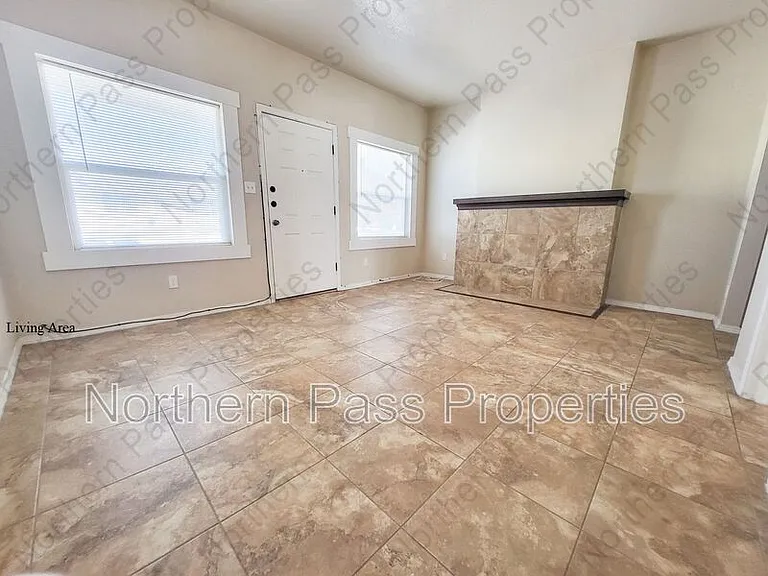 1100 Cedar St #4 — Photo 2