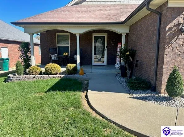 911 Silktree Cir, Elizabethtown, KY 42701