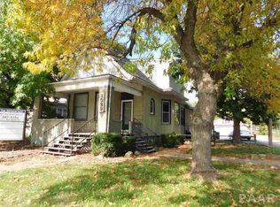 1029 Court St, Pekin, IL 61554