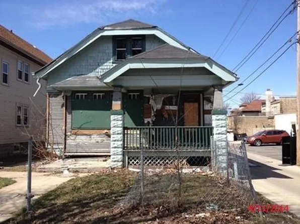 2661 N 49th St, Milwaukee, WI 53210