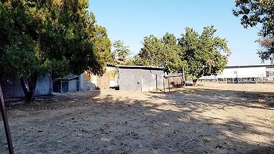 5th image of 4574 E Turner Ave