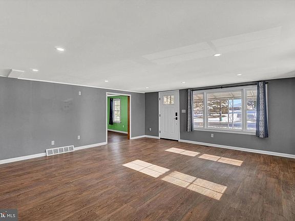 4th image of 12530 Winterstown Rd