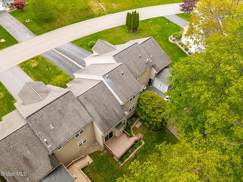 5th image of 16B Fairway Drive