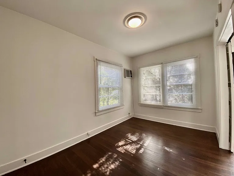 2435 Mohawk St #3 — Photo 5