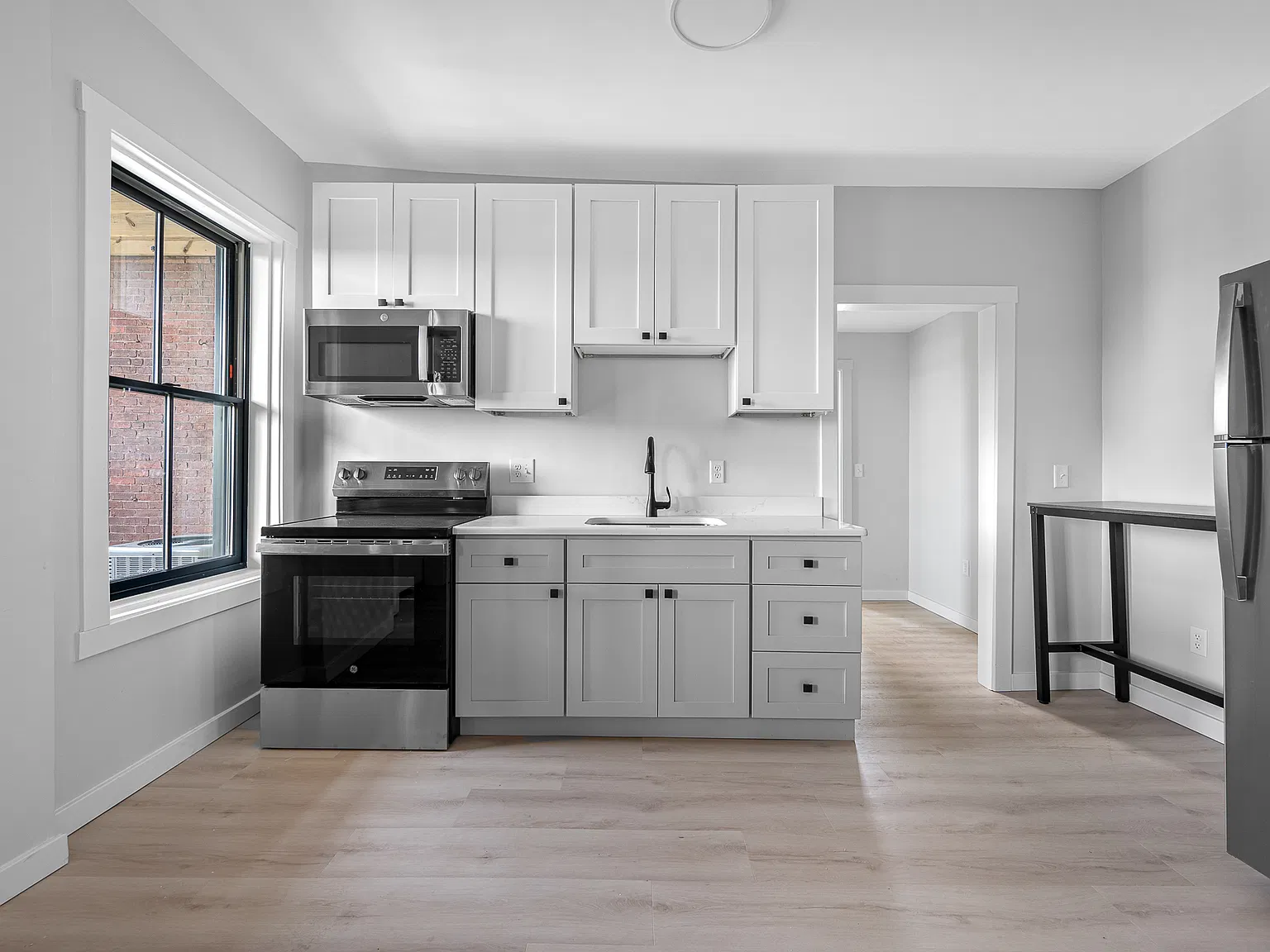 4 bed, 1600 sqft, $2,800 — Photo 3