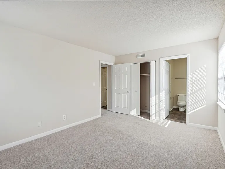Cypress Pointe Apartment Homes — Photo 25