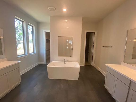 5th image of 1021 Rollingwood Trl