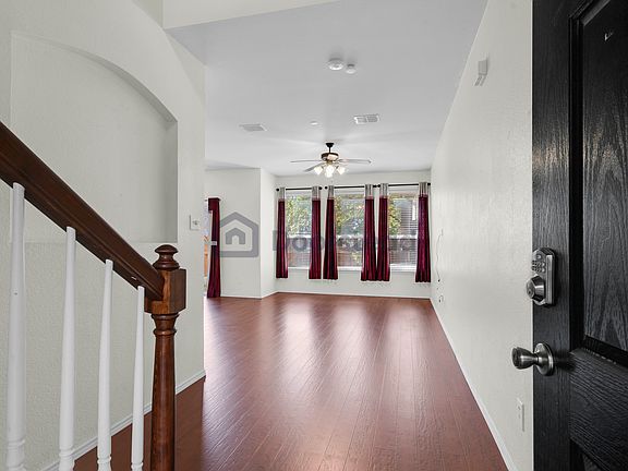 5th image of 2964 Muirfield Dr