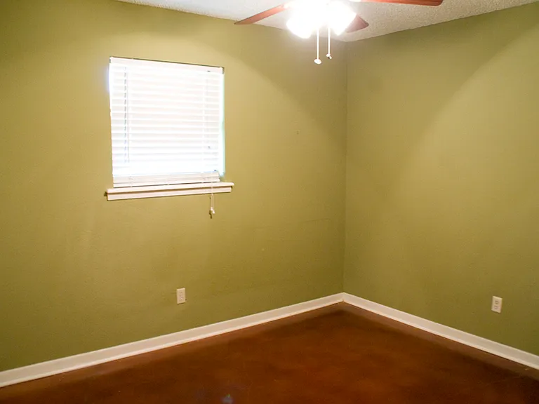 1344 Inglewood Dr — Photo 10