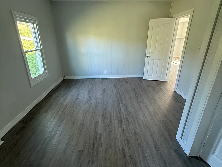 5740 Dodson Ferry Rd — Photo 5