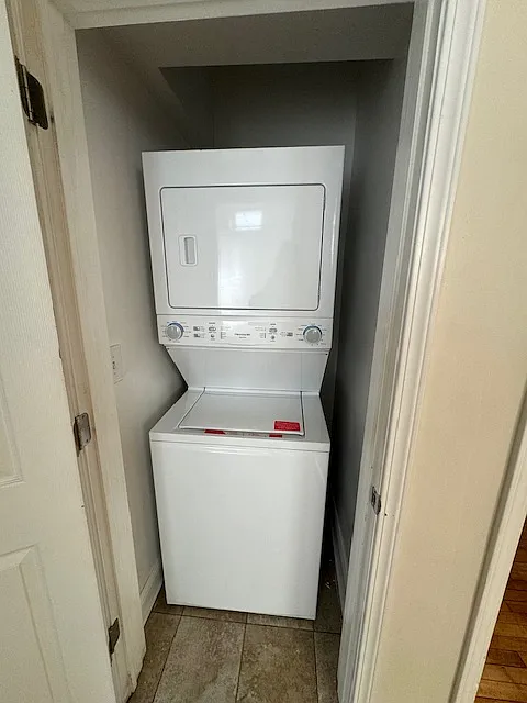 2 bed, 1000 sqft, $1,600 — Photo 3