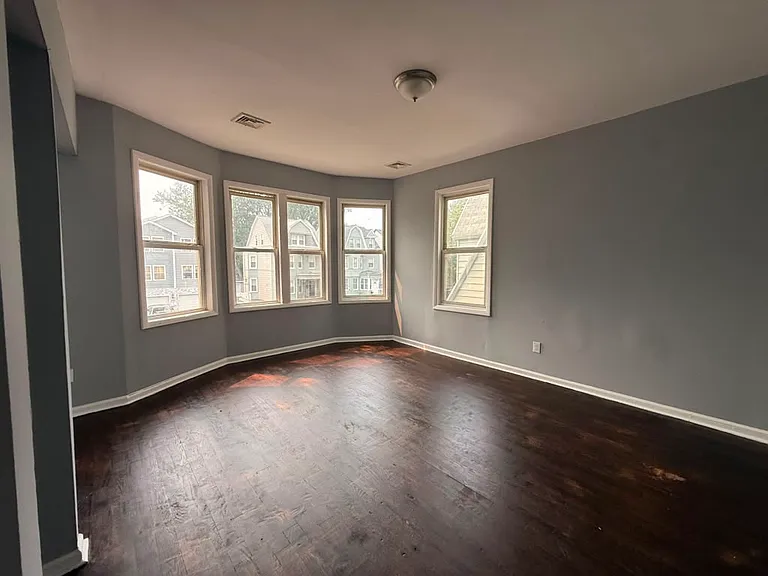 170 Greenwood Ave #2 — Photo 2