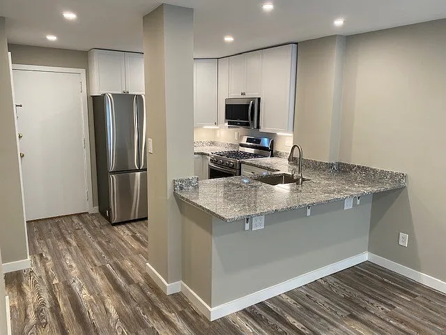 1 bed, 504 sqft, $2,300 — Photo 4