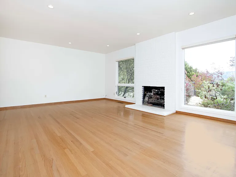 8 Azalea Dr — Photo 7