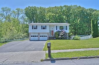 2nd image of 534 Johnston Dr