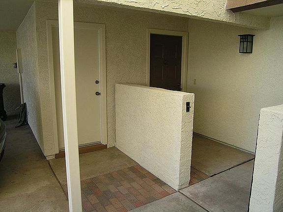 5th image of 5220 S Monaco Dr