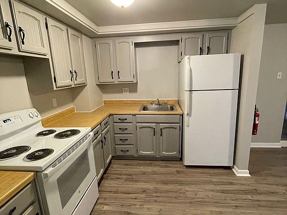 5th image of 151 Bethel St #A