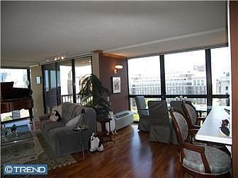 4th image of 241 S 6th St APT 1805