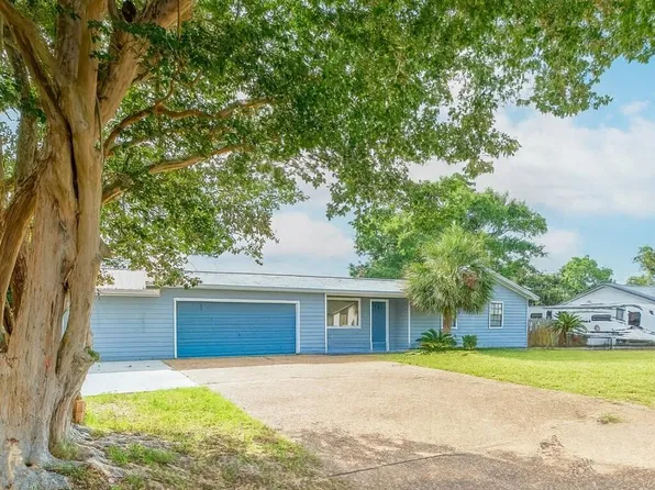 3615 Courtney Dr, Panama City Beach, FL 32408