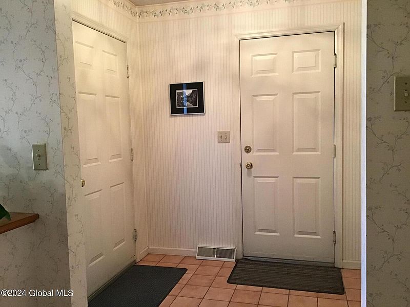 3rd image of 9 Stonegate Court